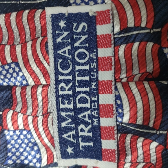Vintage Imported Silk Tie, American Flag. - Picture 3 of 7